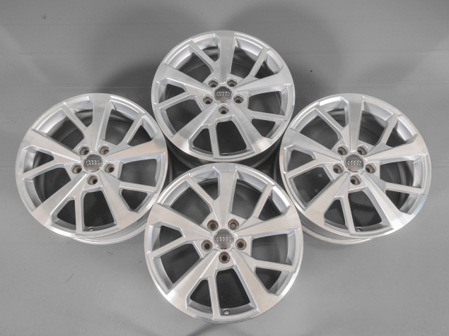 AUDI Q3 7,0X18 5X112 ET43 82A601025J ORIGINÁLNÍ ALU KOLA