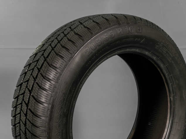 205/55 R16 91H POUŽITÉ ZIMNÍ PNEU BARUM POLARIS