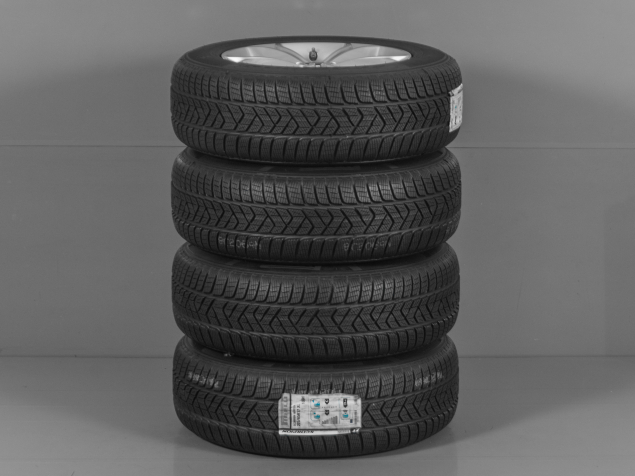 LAND ROVER DISCOVERY SPORT NOVÁ ORIGINÁLNÍ ZIMNÍ SADA R17