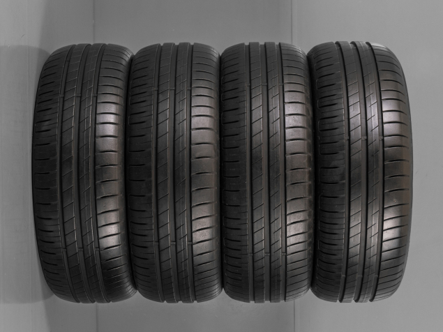 GOODYEAR EFFECIENTGRIP PERFORMACE 195/60 R15 88H 4038526431462 LETNÍ PNEUMATIKY