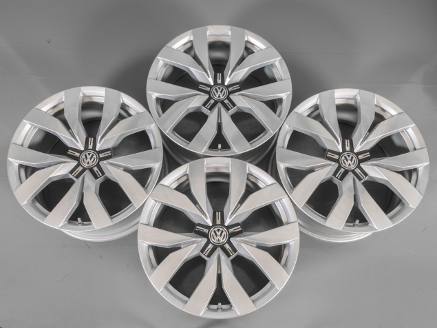 VOLKSWAGEN TOUAREG  9,0x20 5x112 ET33 TPMS, 760601025C ORIGINÁLNÍ ALU KOLA MONTERO