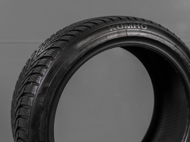 KUMHO WINTER CRAFT WP51 XL 215/40 R17 87V 8808956158743 ZIMNÍ PNEUMATIKY