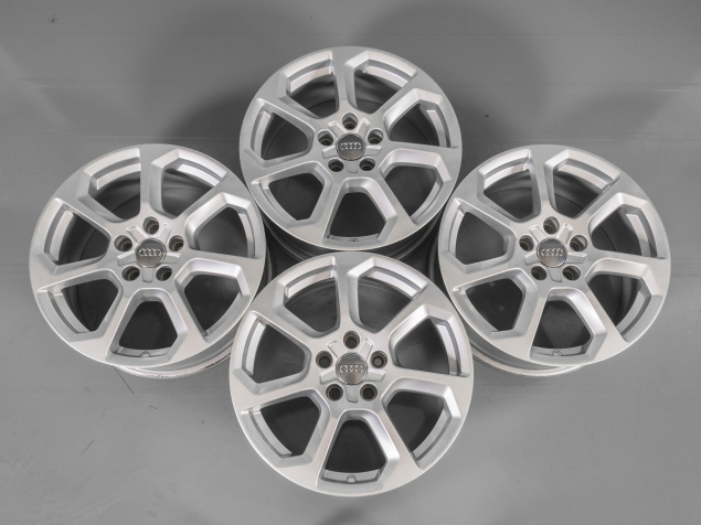 AUDI Q2 7,0x17 5x112 ET45 81A601025D ORIGINÁLNÍ ALU KOLA