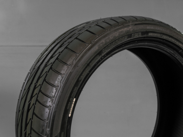 BRIDGESTONE POTENZA RE050A 215/40 R17 87V 3286340730310 POUŽITÉ LETNÍ PNEUMATIKY