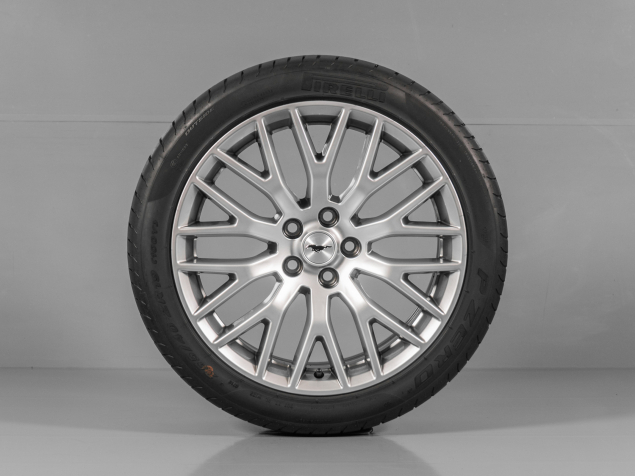 FORD MUSTANG, FR3J-1007-BD, 5x114,3 255/40 R19, TPMS, ORIGINÁLNÍ LETNÍ ALU SADA