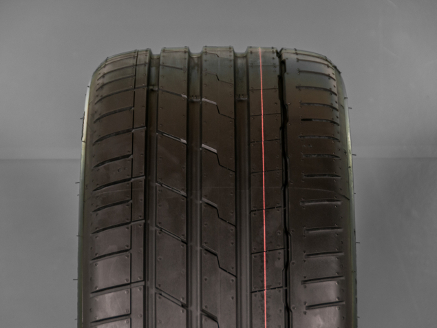 NEJETÉ LETNÍ PNEU 265/35 R19 98W HANKOOK (HA2640)