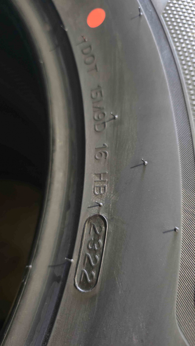 235/65 R19 109V XL LETNÍ PNEU HANKOOK, model Ventus S1 evo³ SUV, EAN: 8808563515274