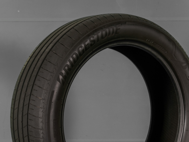 235/50 R20 100W POUŽITÉ LETNÍ PNEU BRIDGESTONE