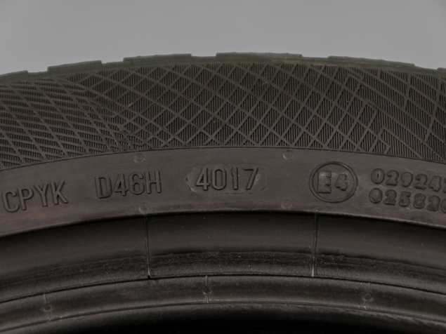 215/50 R18 92V POUŽITÉ ZIMNÍ PNEU CONTINENTAL