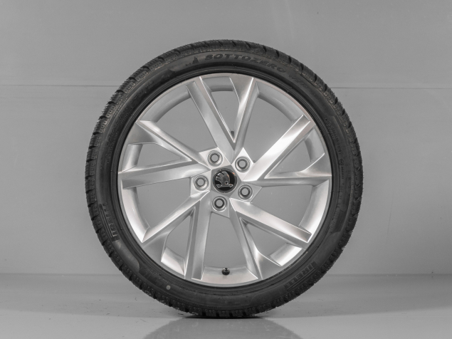 ŠKODA OCTAVIA IV, 5E0601025BM/HZ9, R18, 5x112, ORIGINÁLNÍ ZIMNÍ SADA VEGA