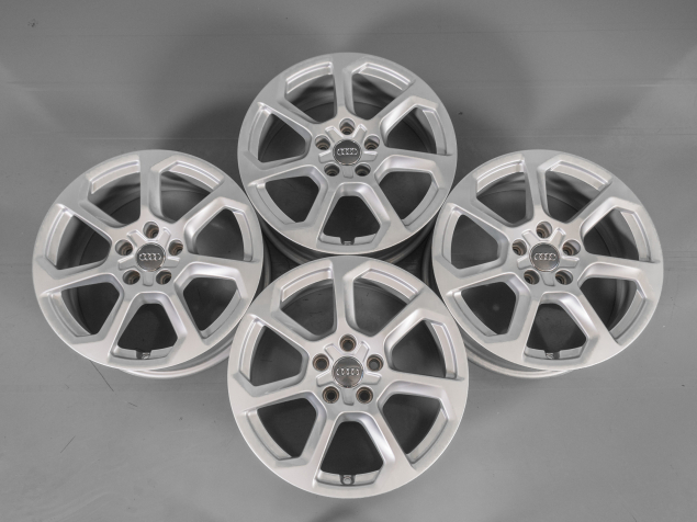 AUDI Q2 6,5x17 5x112 ET39 81A601025T ORIGINÁLNÍ ALU KOLA