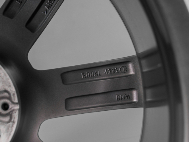 BMW X5, X6 9,0x20 5x112 ET35 + 10,5x20 5x112 ET40 6883753, 6883754 ORIGINÁLNÍ DVOUROZMĚRNÁ ALU KOLA