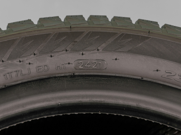 235/50 R18 97T NOVÉ ZIMNÍ PNEUMATIKY HANKOOK