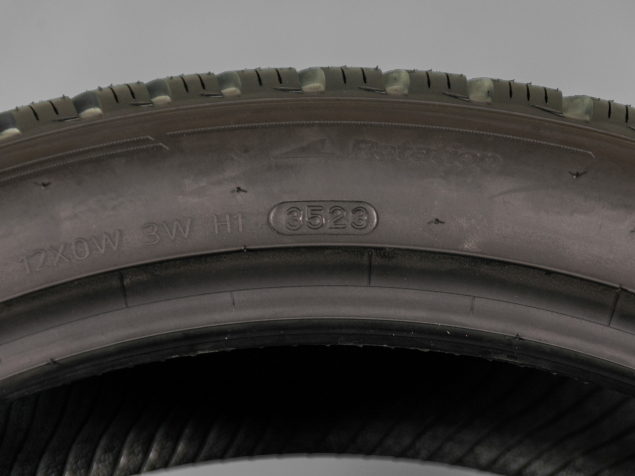 255/40 R22 103H XL NOVÉ ZIMNÍ PNEUMATIKY HANKOOK
