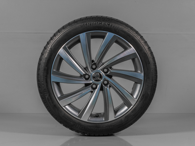 ŠKODA OCTAVIA IV, 5E3601025H/AG, 5E3071498H HA7, 225/45 R18, 5x112, ORIGINÁLNÍ LETNÍ ALU SADA PERSEUS