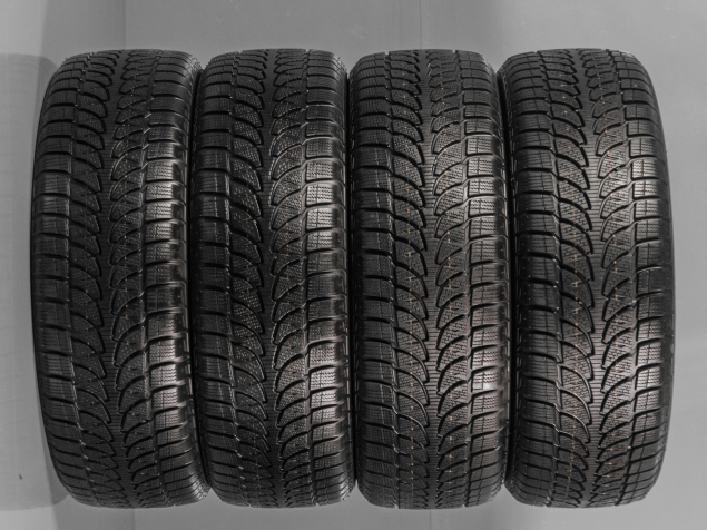 BRIDGESTONE BLIZZAK LM-80 EVO 235/60 R18 107H 3286340595711 ZIMNÍ PNEUMATIKY 8,0mm