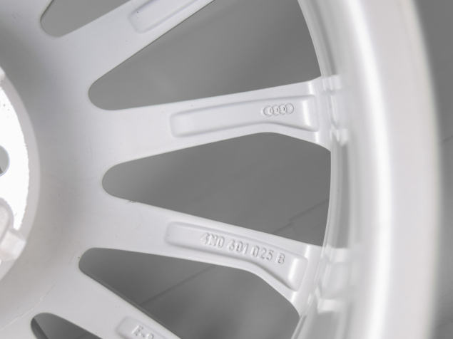 AUDI A8 9,0x19 5x112 ET34 4N0601025B ORIGINÁLNÍ ALU KOLA