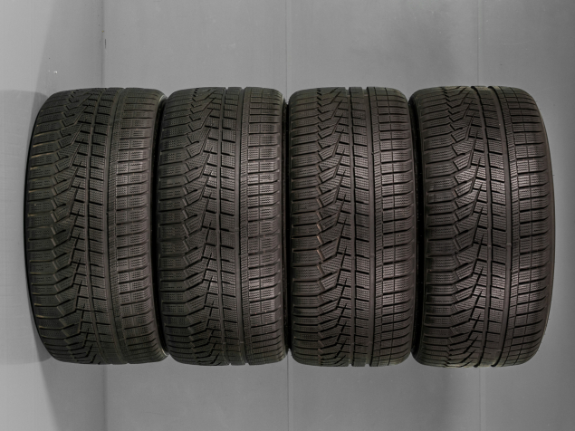 285/30 R22 101W XL POUŽITÉ ZIMNÍ PNEU HANKOOK, AUDI RS6