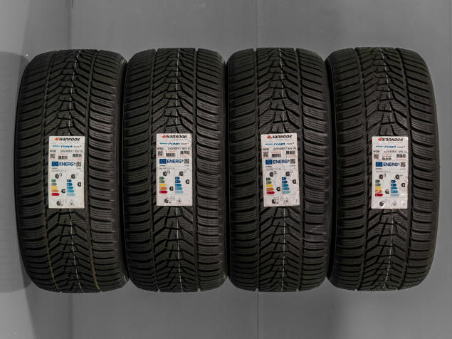 245/40 R17 95V NOVÉ ZIMNÍ PNEUMATIKY HANKOOK