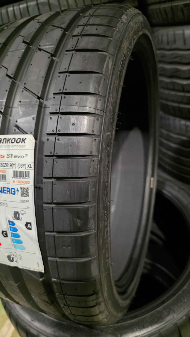 265/30 R19 93Y XL HANKOOK LETNÍ PNEUMATIKY, AUDI RS3, EAN: 8808563453941