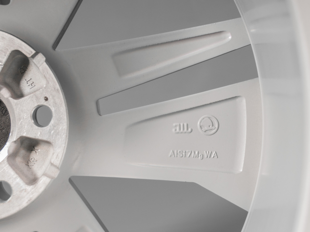 ŠKODA ENYAQ 8,0x19 5x112 ET45 5LA601025B, 5LG071499B 8Z8 ORIGINÁLNÍ DEMO ALU KOLA
