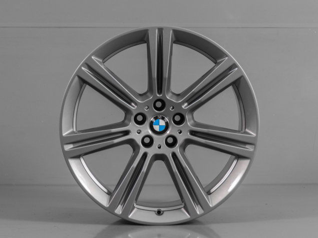 BMW X5, X6 9,0x20 5x112 ET35 + 10,5x20 5x112 ET40 6883753, 6883754 ORIGINÁLNÍ DVOUROZMĚRNÁ ALU KOLA