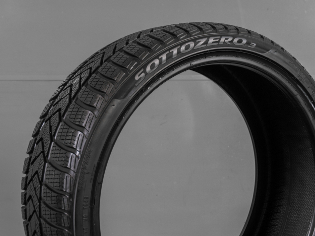PIRELLI SOTTOZERO 3 XL 235/35 R19 91W 8019227240450 ZIMNÍ PNEUMATIKY