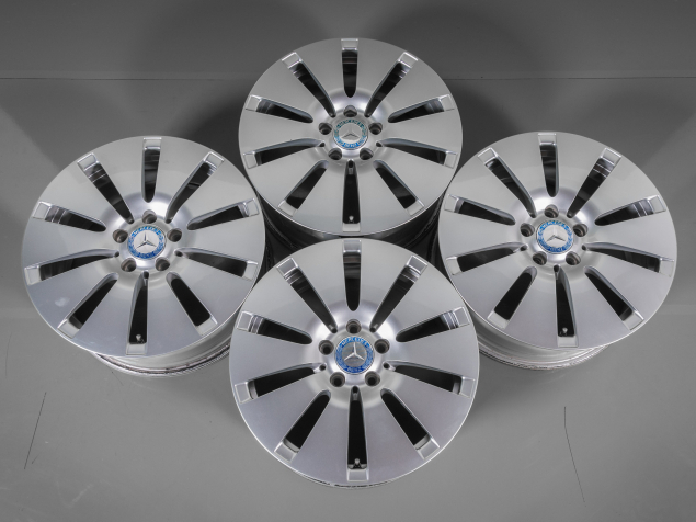 MERCEDES BENZ C-KLASSE W205 7,0x17 5x112 ET48,5 A205 401 2100 SNÍMAČE TLAKU ORIGINÁLNÍ ALU KOLA
