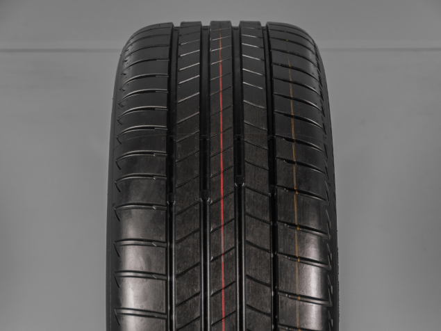ŠKODA OCTAVIA IV, 5E3601025AD, 5E3071498F FL8, 225/45 R18 5x112, ORIGINÁLNÍ LETNÍ ALU SADA VEGA