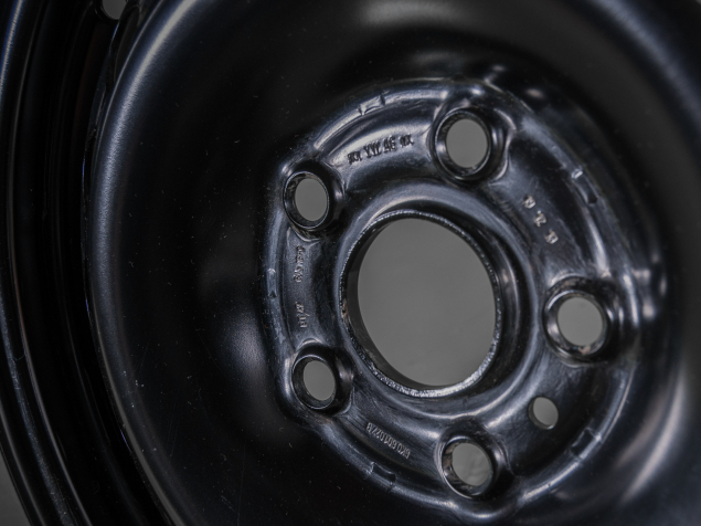 VOLKSWAGEN OCELOVÉ DISKY R15, ROZTEČ 5x112