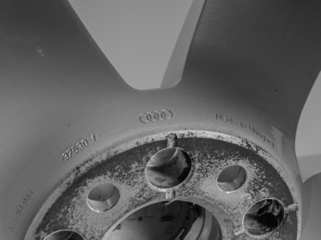 AUDI Q7 8,0x18 5x112 ET25 4M0601025A ORIGINÁLNÍ ALU KOLA
