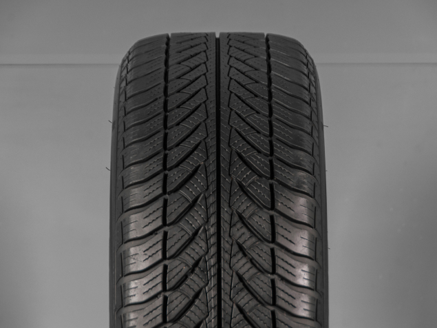 GOODYEAR ULTRAGRIP 8 PERFORMACE 225/55 R17 97H 5452000536679 ZIMNÍ PNEUMATIKY