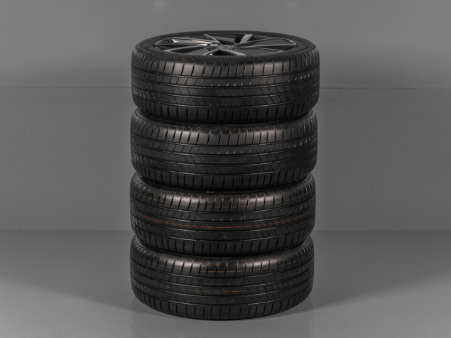 ŠKODA OCTAVIA IV, 5E3601025AD, 5E3071498F FL8, 225/45 R18 5x112, ORIGINÁLNÍ LETNÍ ALU SADA VEGA