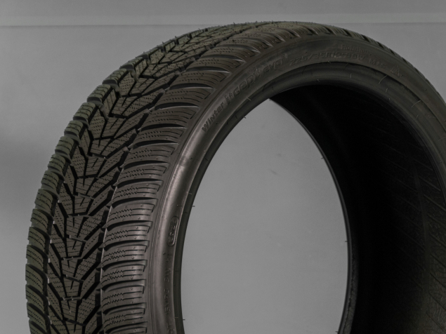 225/35 R19 88W XL nové zimní pneumatiky Hankook Winter i*cept evo3 W330