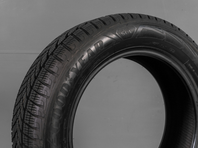 GOODYEAR ULTRAGRIP PERFORMACE SUV 215/60 R17 96H 5452000489500 NOVÉ ZIMNÍ PNEUMATIKY