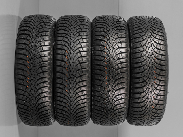 GOODYEAR ULTRAGRIP 9 205/60 R16 96H 5452000447920 ZIMNÍ DEMO PNEUMATIKY