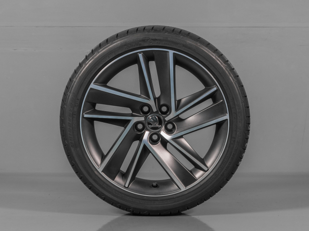 ŠKODA FABIA, 5JA601012KD, 215/40 R17 5x100, ORIGINÁLNÍ LETNÍ ALU SADA