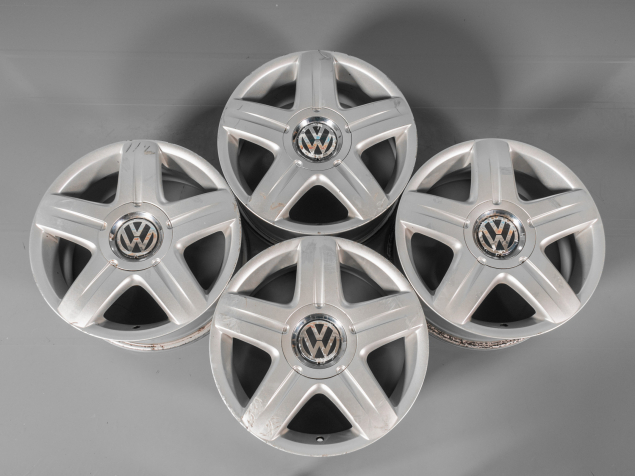 VW GOLF IV 7,0x16 5x100 ET38 ORIGINÁLNÍ ALU KOLA
