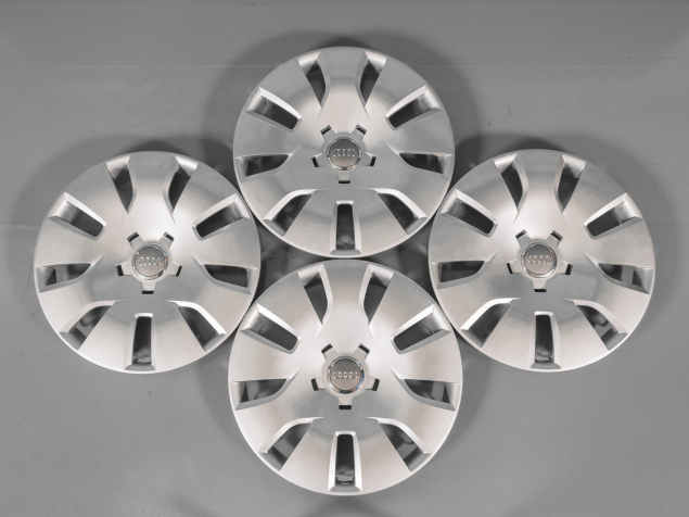 AUDI, 8K0601147, ORIGINÁLNÍ KRYTY KOL R16, POKLICE
