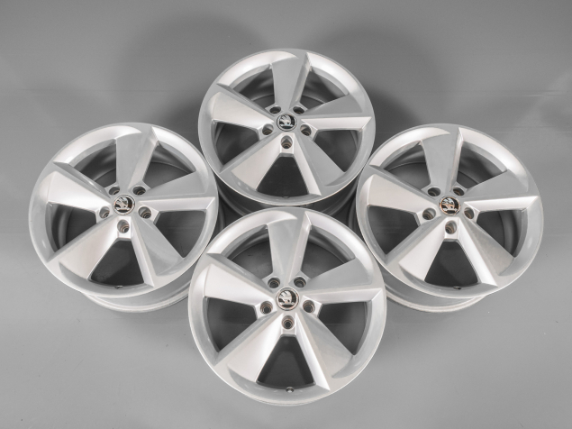 ŠKODA OCTAVIA III 7,5x18 5x112 ET51 5E0601025AC ORIGINÁLNÍ ALU KOLA POUŽITÁ