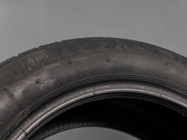 BRIDGESTONE BLIZZAK LM-32 225/50 R17 94H 3286341405019 NOVÉ ZIMNÍ PNEUMATIKY