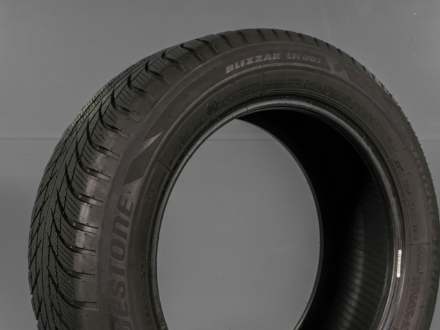 BRIDGESTONE BLIZZAK LM001 225/55/17 97H 3286340767019 ZIMNÍ PNEUMATIKY