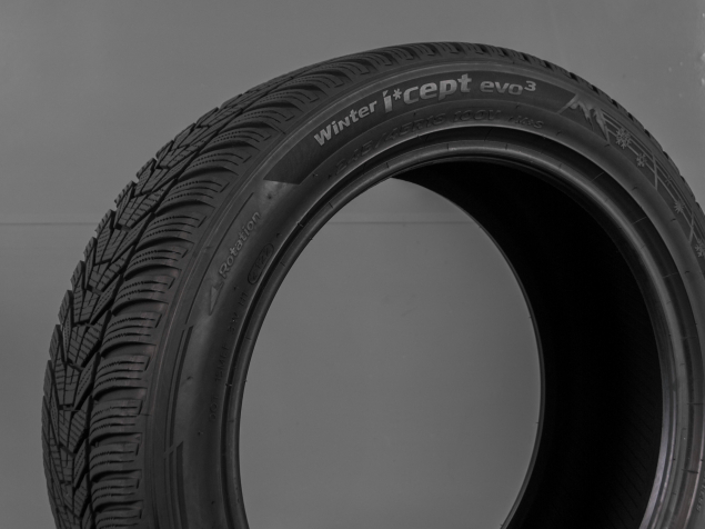HANKOOK WINTER ICEPT EVO 3 245/45 R18 100V ZIMNÍ PNEUMATIKY 8808563565835