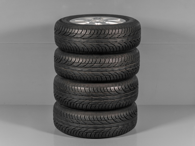 TOYOTA RAV4, HARRIER, 225/65 R17 5x114,3 LETNÍ ALU SADA