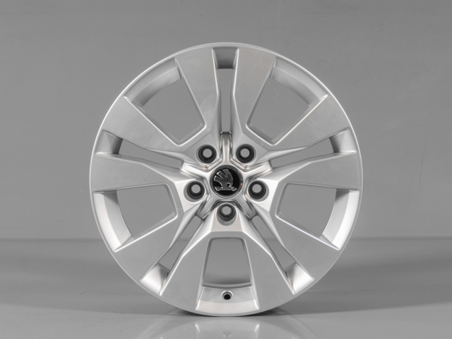 ŠKODA KAROQ 7,0x17 5x112 ET45 5L0601025 8Z8, 5E0071496A 8Z8 ORIGINÁLNÍ DEMO ALU KOLA