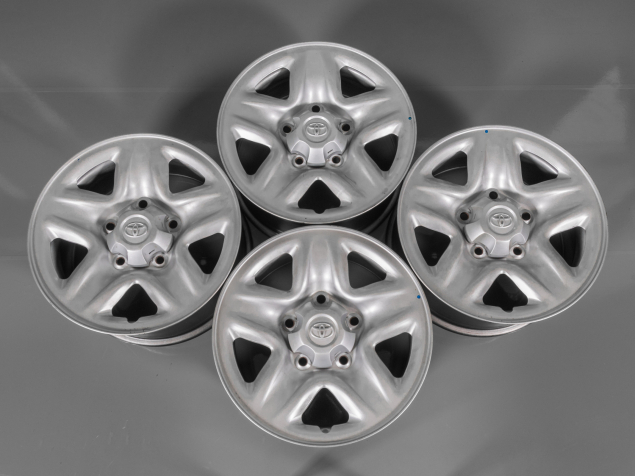 TOYOTA LAND CRUISER LC200 ORIGINÁLNÍ OCELOVÁ KOLA R17 5x150, 8,0x17
