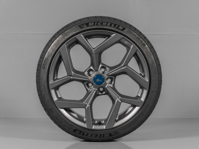 FORD PUMA ST, M1TJ-1007-AB, 225/40 R19 5x108, TPMS, ORIGINÁLNÍ LETNÍ ALU SADA