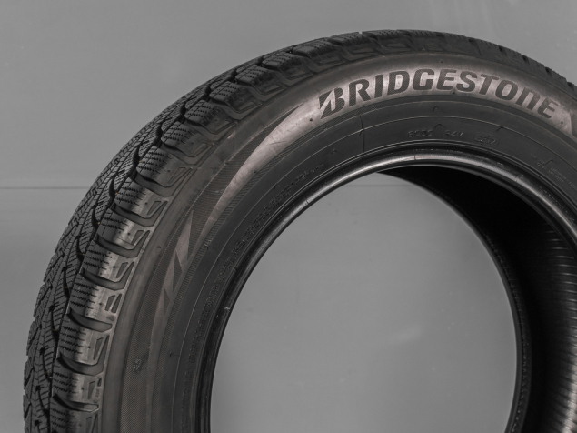 BRIDGESTONE BLIZZAK LM-80 EVO 235/60 R18 107H 286340595711 ZIMNÍ PNEUMATIKY 7,0mm