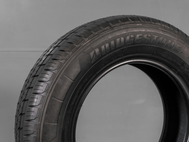 BRIDGESTONE DURAVIS R410 215/65 R15C 3286347722110 LETNÍ PNEUMATIKY