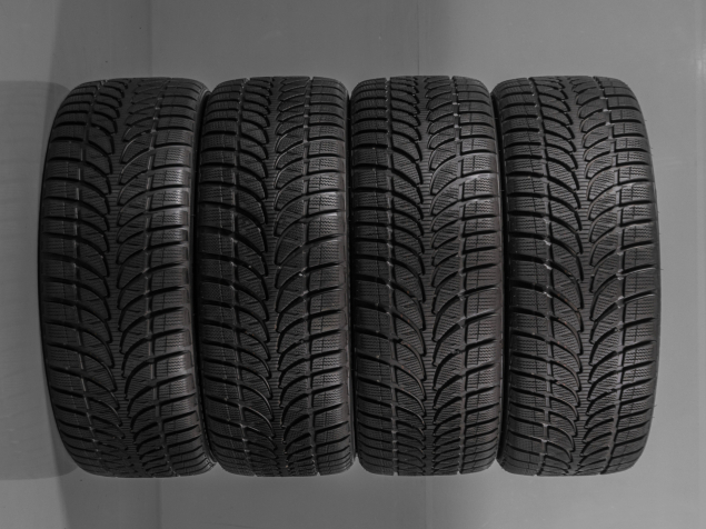 ZIMNÍ PNEU 225/45 R18, 225/45/18 BRIDGESTONE SADA 4KS (2254)